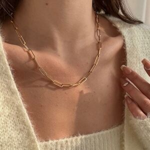 Elegant Gold Paper Clip Chain Necklace